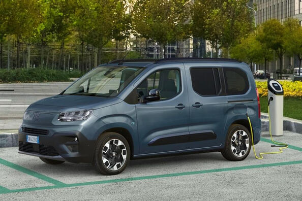Test elektrického kompaktného vanu Fiat E-Doblo