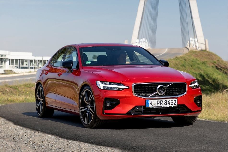 Recenzia Volvo S60: štýlový švédsky sedan