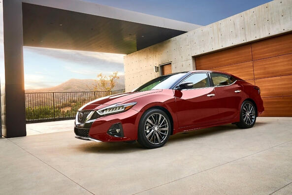Prehľad komfortného a elegantného sedanu Nissan Maxima