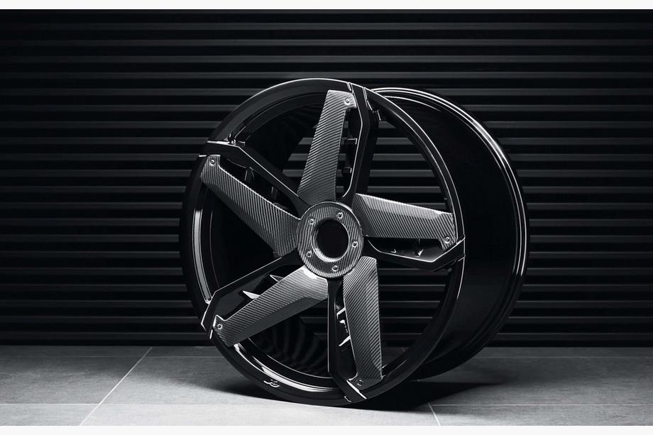 BMW X5 G05 2019–2026 Kované disky s karbónovými vložkami R20/R21/R22 (LT-Designs, 4 ks) Fotografia 3