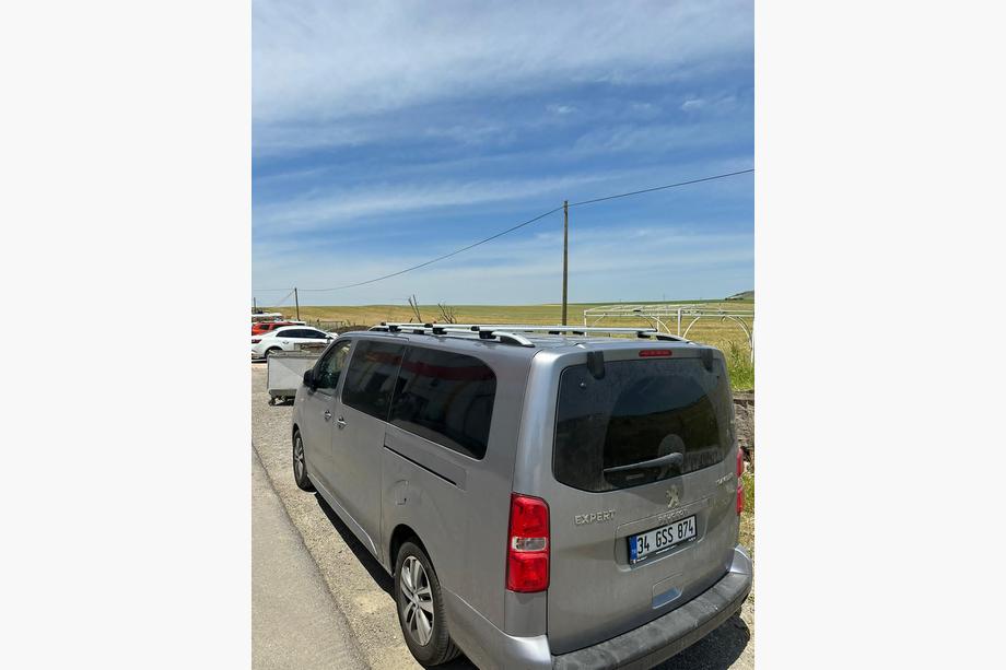 Uzamykateľné priečky pre strešné lyžiny na kľúč Skyport (2 ks) (Len pre lyžiny Skyport) Do 150 cm, sivé Fotografia 14