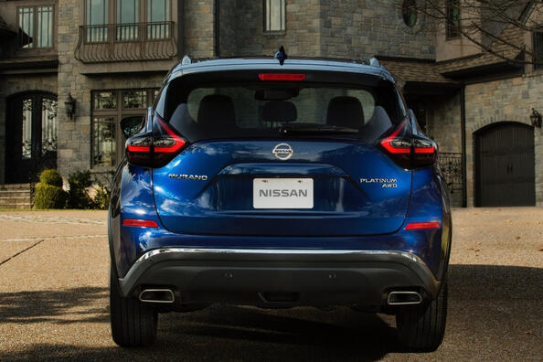 Recenzia štýlového a pohodlného crossoveru Nissan Murano Fotografia 4