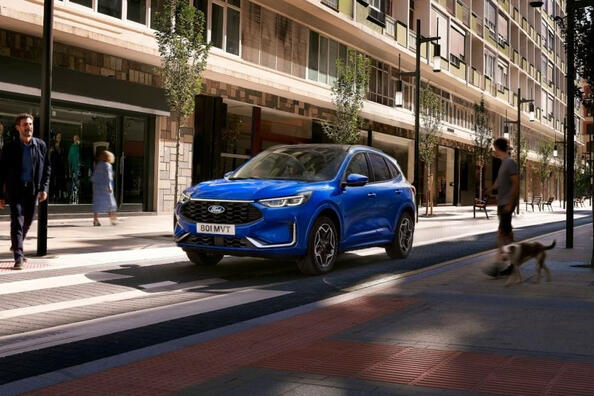 Ford Kuga 2024: modernizovaný crossover s novými možnosťami Fotografia 1