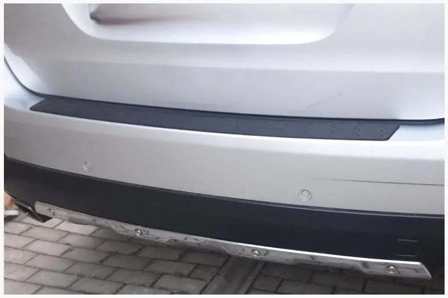 Mercedes GL class X164 2006–2012 Ochranná lišta na zadný nárazník DPT V-2 (ABS) (90 cm, matná čierna) Fotografia 1