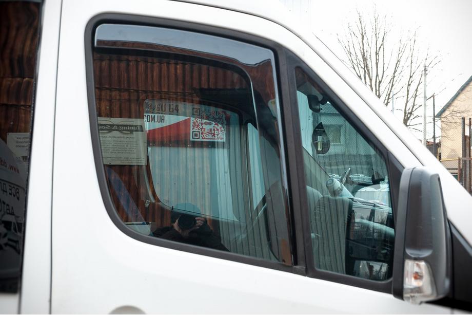 Volkswagen Crafter 2006–2016 Okenné deflektory, vkladané (polopriehľadné, 2 ks, Cagatay) Image