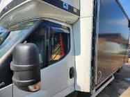 Iveco Daily 2014– Okenné deflektory, vkladané (polopriehľadné, 2 ks, Cagatay) fotografia 4