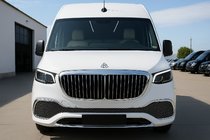 Mercedes Sprinter W907/W910 2018– Predný nárazník s maskou chladiča (Maybach) fotografia 3