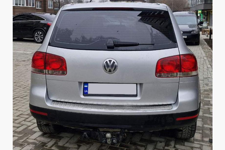 Volkswagen Touareg 2002–2010 Nerezová lišta na zadný nárazník Carmos (nerez) Image