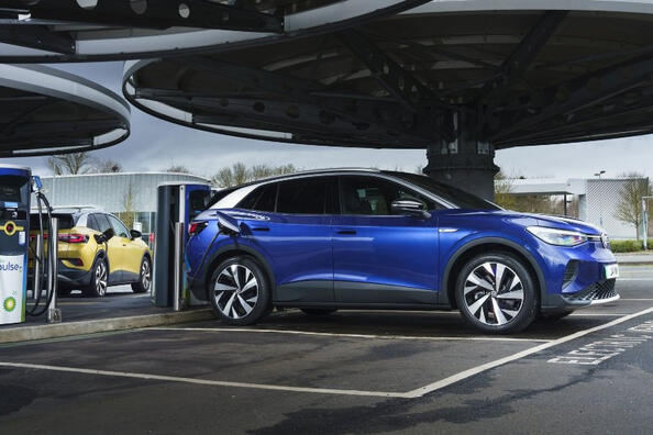 Ako zvýšiť dojazd elektromobilu: užitočné tipy
