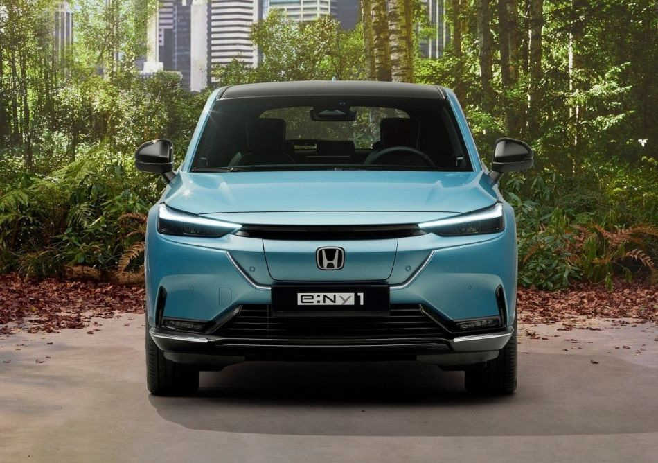 Test 204-koňového elektrického crossoveru Honda e:Ny1