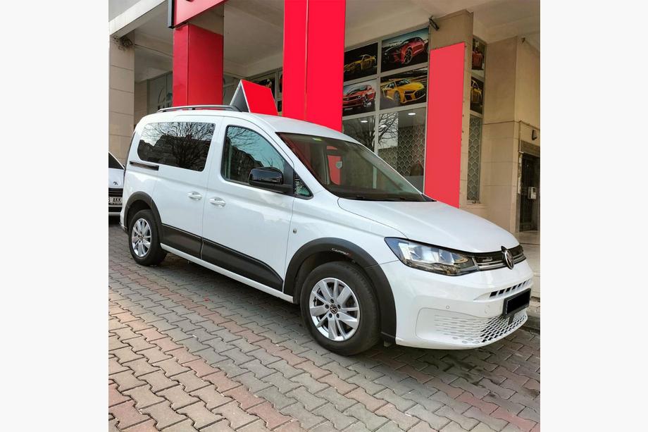 Volkswagen Caddy 2020– Sada líšt a rozširovačov blatníkov Image