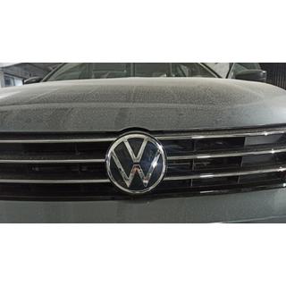 Predný znak Volkswagen Jetta 2011–2018 fotografia 2
