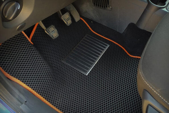 Načo je na autokoberci potrebná pätná výstuha?