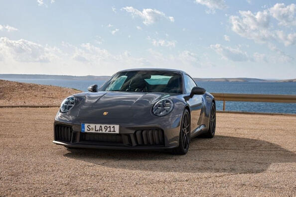 Test športového kupé Porsche 911 Carrera: facelift 2024