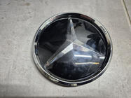 Mercedes C-class W205 2014–2021 Výpredaj Predný znak pod sklom, chrómový rámik a2058806406 (výstavný kus) fotografia 2