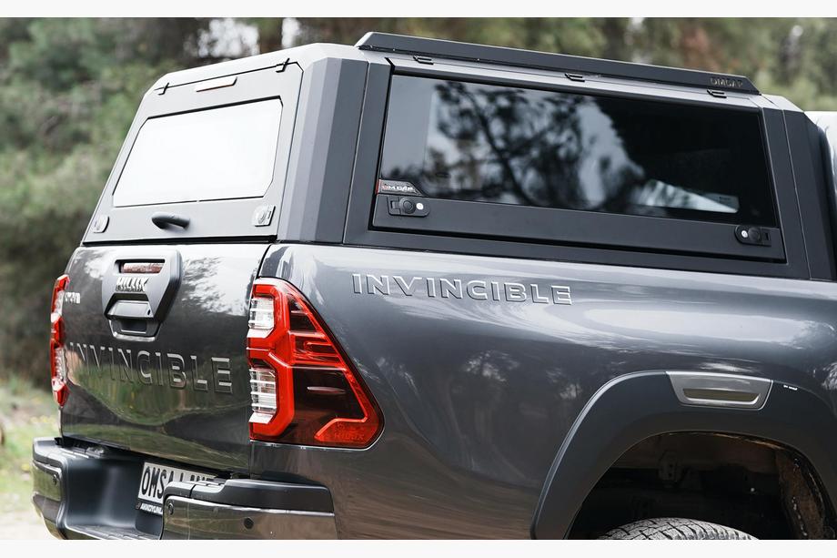 Toyota Hilux 2015– Hardtop Omcap Image