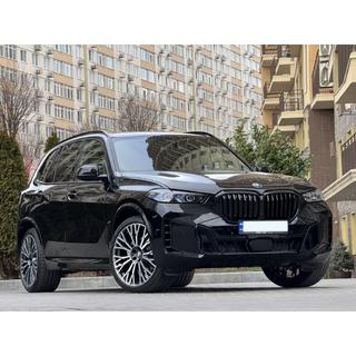 Faceliftový kit pre X5 M60i fotografia 4