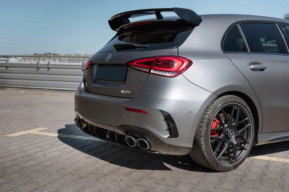 Mercedes A-class W177 2018– Zadný difúzor s koncovkami výfuku (Dizajn A45 HB) Image