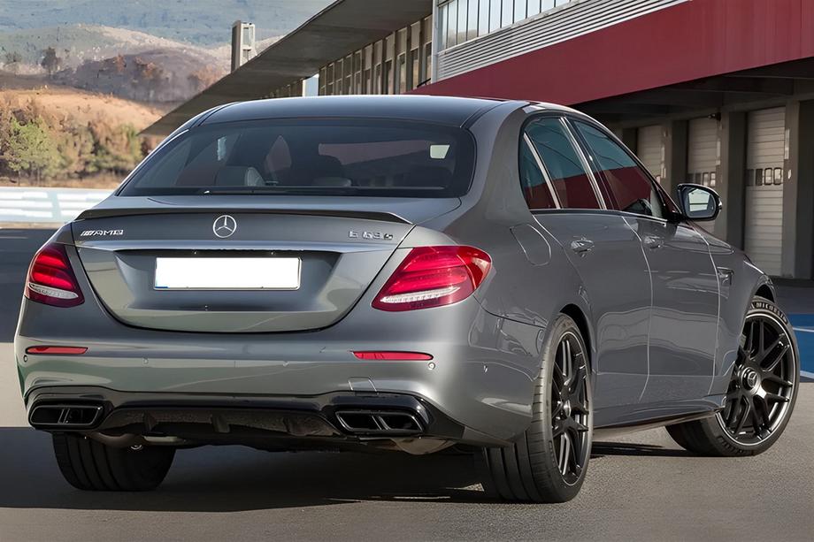 Mercedes Trieda E W213 2016–2023 Zadný difúzor s výfukovými koncovkami E63-Design Black (pre AMG/AMG-Line 2016-2020) Image