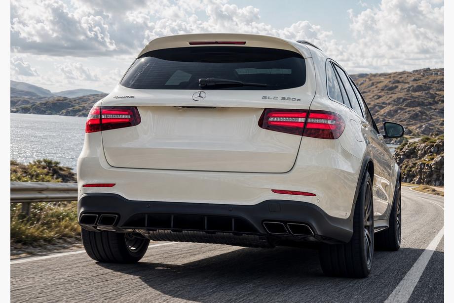 Mercedes GLC X253 2015–2022 Zadný difúzor s koncovkami výfuku Black (dizajn AMG63) Fotografia 2