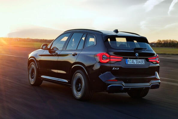 BMW iX3 2021: podrobný prehľad modernizovaného elektrického SUV Fotografia 3