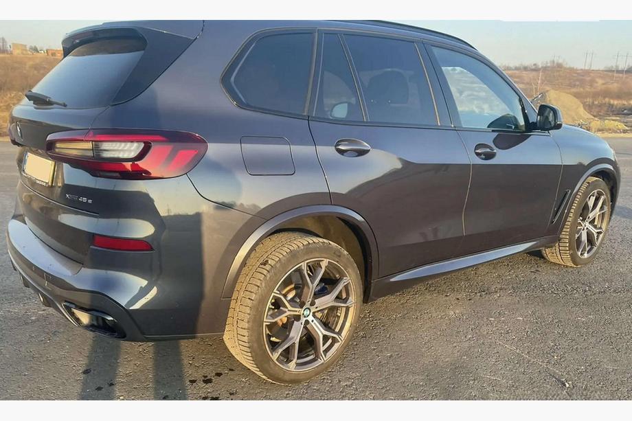 BMW X5 G05 2019–2026 Sada bočných prahov M-Sport/X5M 2018-2022 (2 ks, na lakovanie) Image