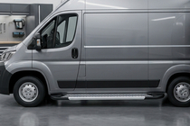 Opel Movano 2021– Bočné nášľapy New Vision Grey (2 ks, hliník) Dlhý rázvor fotografia 1