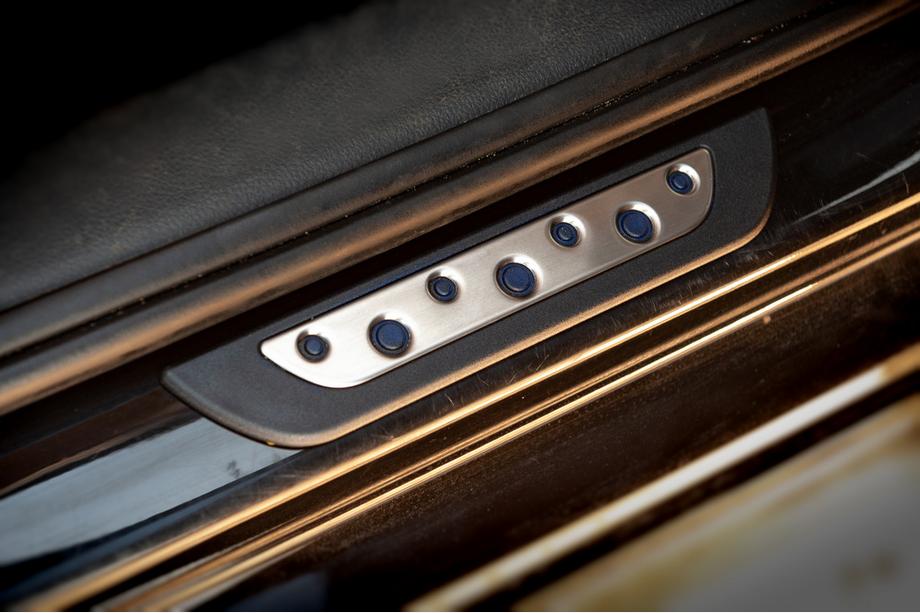 Volkswagen Passat B7 2012–2015 Nástupné lišty prahov (Dotline, 4 ks, nehrdzavejúca oceľ) Fotografia 3