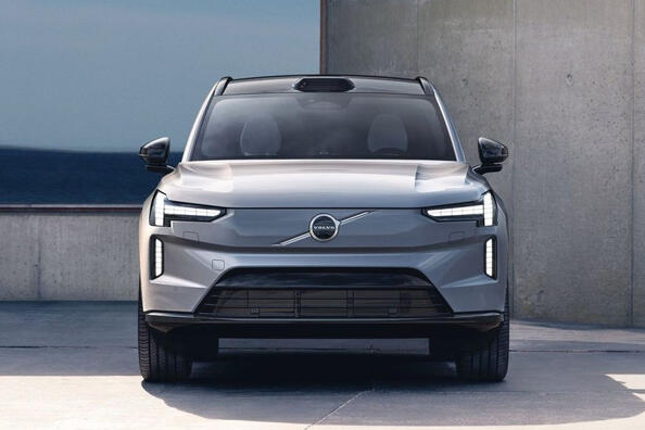 Volvo EX90: nový štandard luxusu a bezpečnosti – prehľad
