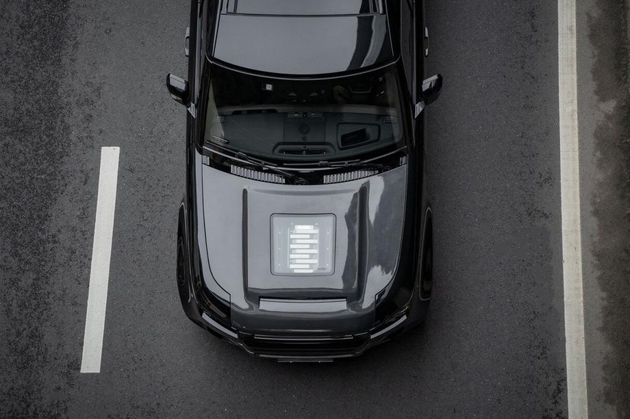 Land Rover Defender 2019– Karbonová kapota (so skleneným otvorom) Fotografia 4