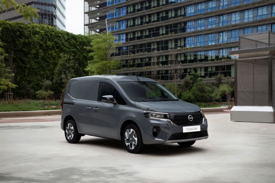 Recenzia Nissan Townstar: spojenie komfortu a funkčnosti