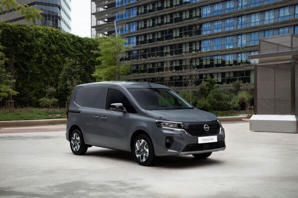 Recenzia Nissan Townstar: spojenie komfortu a funkčnosti
