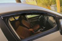 Volkswagen Caddy 2015–2020 Okenné deflektory vkladacie Niken Luxury (2 ks) fotografia 1