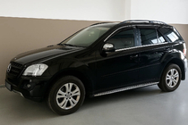 Mercedes ML W164 2005–2011 Okenné deflektory s chrómovou lištou Niken Luxury (4 ks) fotografia 4