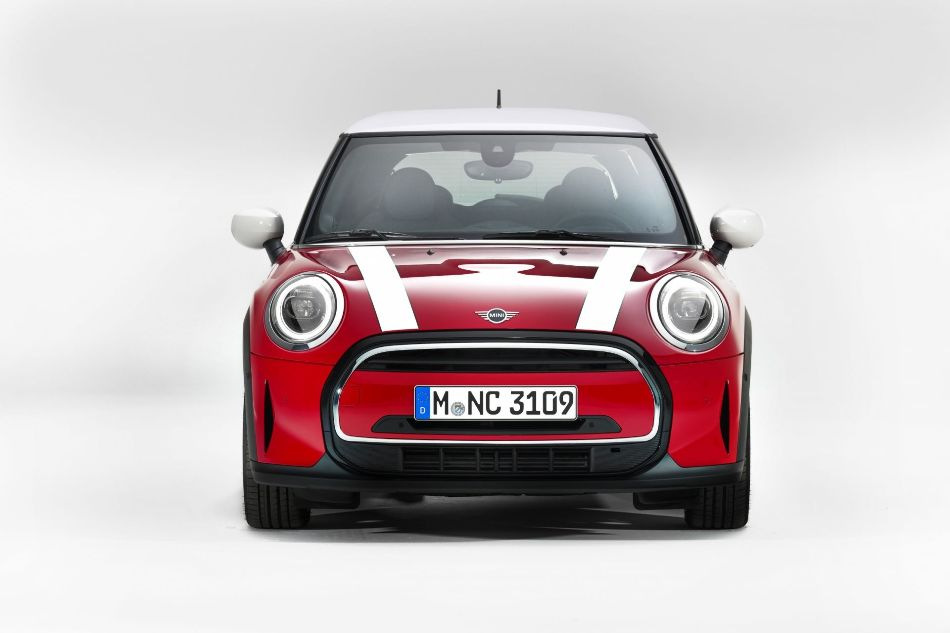 Recenzia MINI Hatchback 3D: facelift III generácie