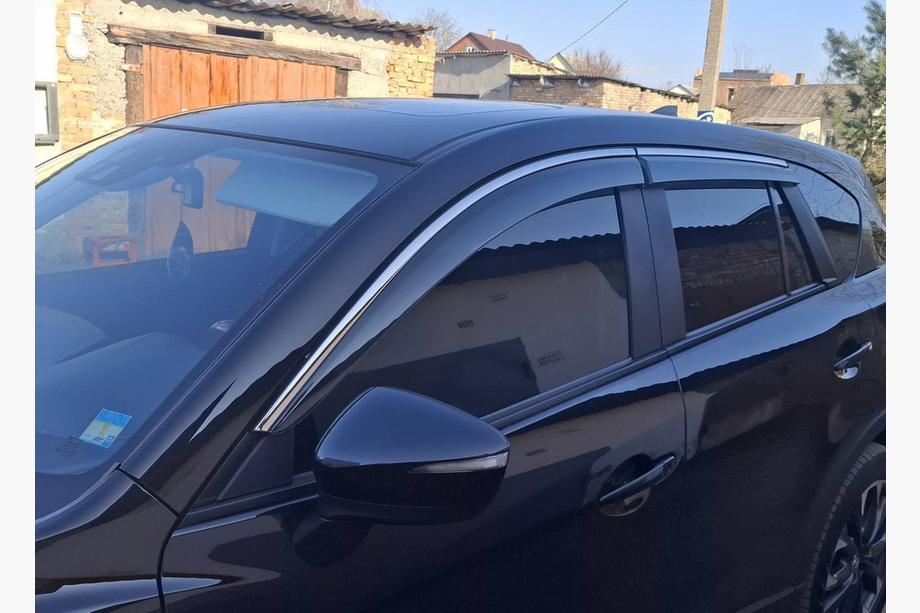 Mazda CX-5 2012–2017 Okenné deflektory s chrómovou lištou Niken Luxury (4 ks) Image