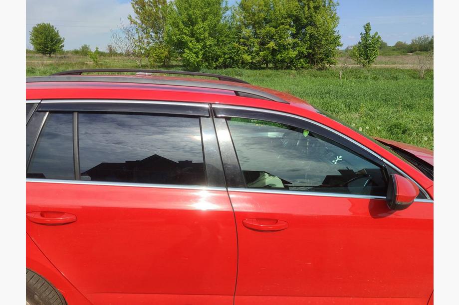 Skoda Octavia III A7 2013–2019 Okenné deflektory s chrómovou lištou Niken Luxury (SW, 4 ks) Fotografia 1
