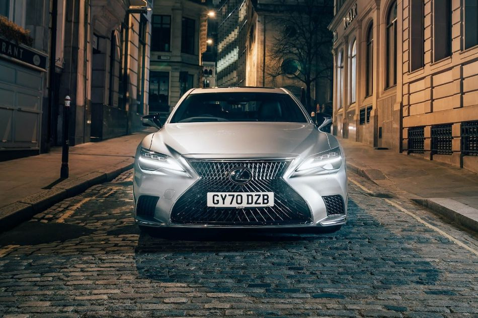 Prehľad faceliftu piatej generácie Lexus LS