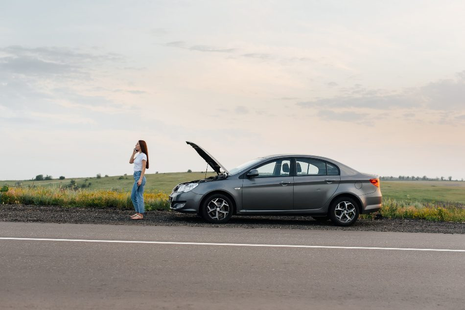 Čo robiť, keď auto zhasne uprostred cesty?