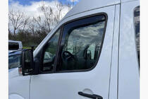 Volkswagen Crafter 2006–2016 Okenné deflektory, vkladacie (2 ks, HEKO) fotografia 1