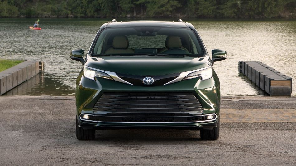 Prehľad minivanu Toyota Sienna štvrtej generácie