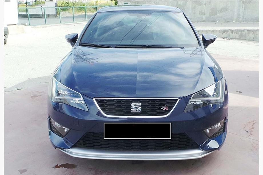 Seat Leon 2013–2020 Predný lip spojler nárazníka DPT V-2 (2013-2016, lesklá čierna) Image