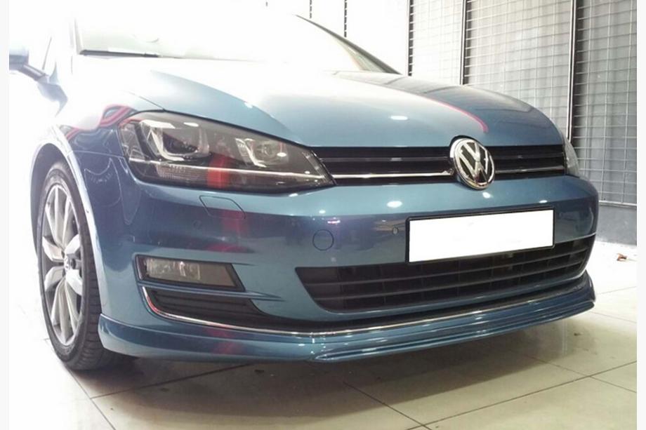 Volkswagen Golf 7/E-Golf 2012–2020 Predný lip spojler DPT V-2 (na sériový nárazník, 2012-2017, čierny lesk) Image