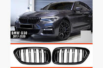 BMW 5. rad G30/G31 2017–2023 Ľadvinky M-Look (2017-2020, čierny lesk) fotografia 4