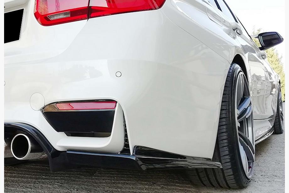 BMW rad 3 F30/F31 2012–2019 Zadný difúzor DPT V-1 (pre M3, lesklá čierna) Fotografia 7