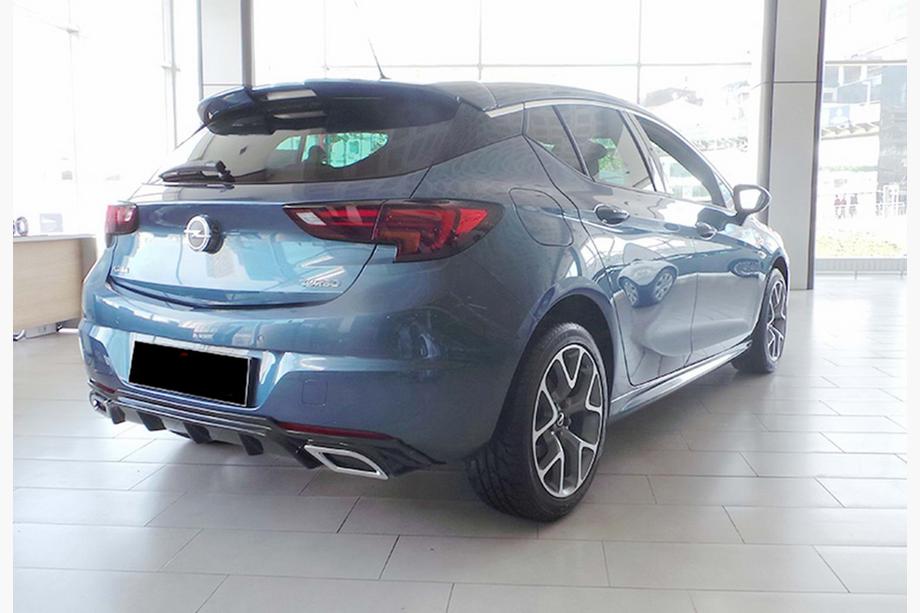 Opel Astra K 2016–2021 Zadný difúzor DPT V-2 (HB, čierny lesklý) Fotografia 3