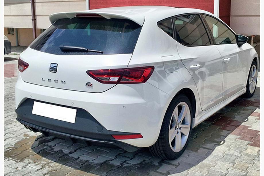 Seat Leon 2013–2020 Zadný difúzor DPT V-3 (2013-2016, čierny lesk) Image
