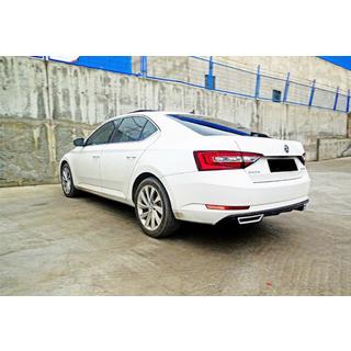 Zadný difúzor DPT V-2 (lesklá čierna) Skoda Superb 2015–2024 fotografia 2