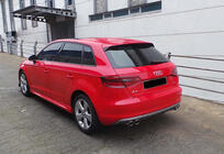Audi A3 2012–2020 Bočné prahy DPT (HB, lesklá čierna) fotografia 4
