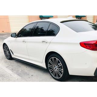 DPT V-1 nadstavce prahov (pre M-Sport/M5 prahy, čierna lesklá) BMW 5. rad G30/G31 2017–2023 fotografia 2